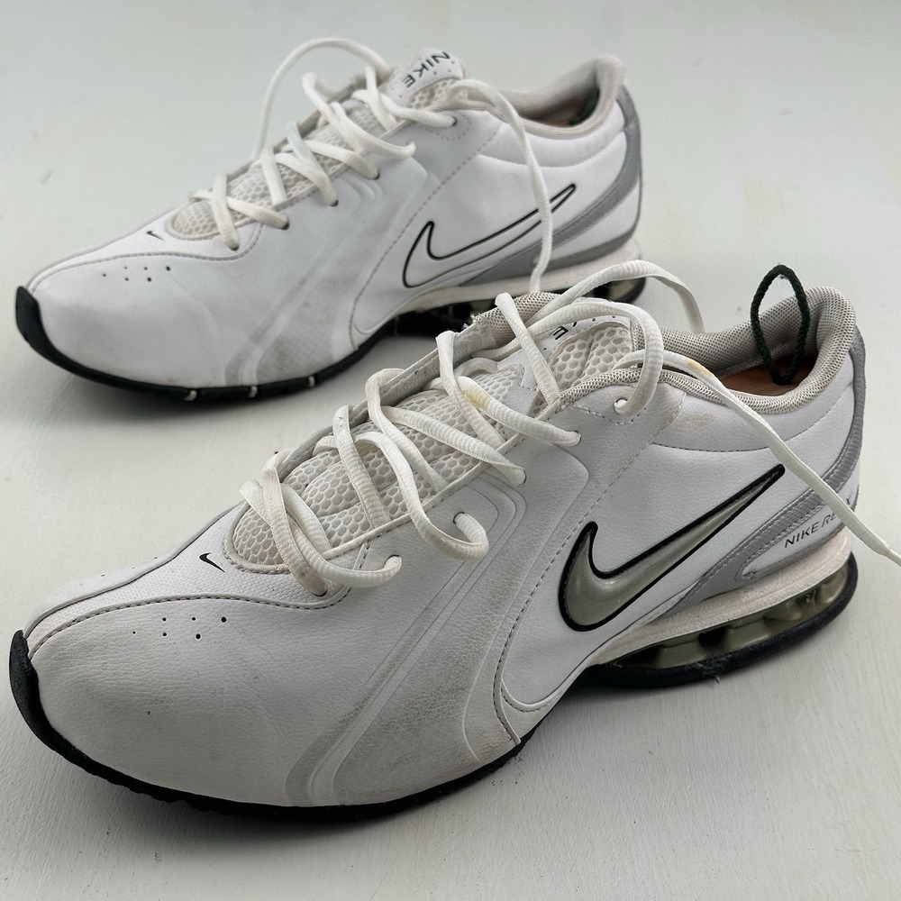 Nike REAX Revolution TR 3 Sneakers Mens 9 White Silver Trainer 333765-101